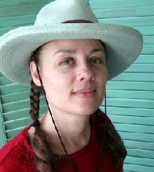 photo of the artist Lynn Culp